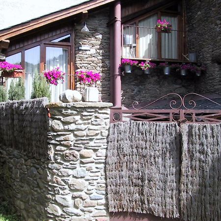 Villa La Llupia à Isavarre Extérieur photo